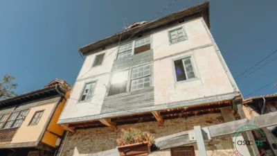 House on Calle Govezanes, No. 19 photo 2