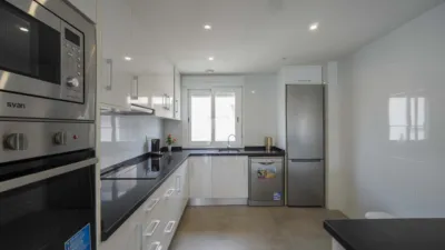 Apartment on street photo 15