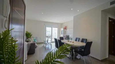 Apartment on street photo 8