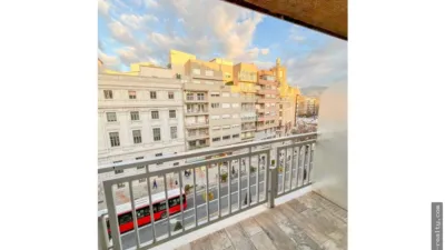 Estudio en alquiler en Centro, Figares-San Antón (Granada Capital) de 900 €<span>/mes</span>