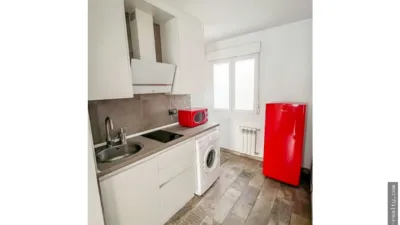 Estudio en alquiler en Centro, Figares-San Antón (Granada Capital) de 900 €<span>/mes</span>