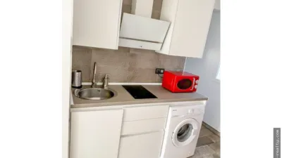 Estudio en alquiler en Centro, Figares-San Antón (Granada Capital) de 900 €<span>/mes</span>