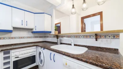 Estudio en alquiler en Sevilla, León XIII-Cruz Roja (Distrito Macarena. Sevilla Capital) de 300 €<span>/mes</span>