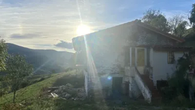 House on Calle Bº Vejoris, No. Information Not Available photo 6