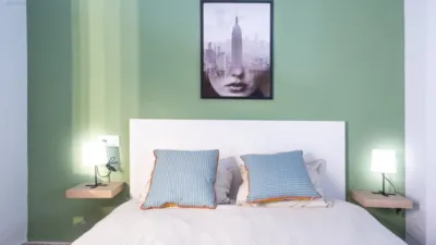 Estudio en alquiler en Macarena, León XIII-Cruz Roja (Distrito Macarena. Sevilla Capital) de 350 €<span>/mes</span>