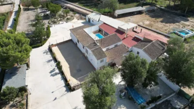 Casa – Villena, Las Virtudes - Més