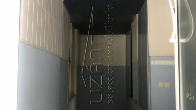 Local comercial en venta en Plaza de Occidente, Buenavista-El Cristo (Oviedo) de 63.000 €