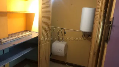 Local comercial en venta en Plaza de Occidente, Buenavista-El Cristo (Oviedo) de 63.000 €