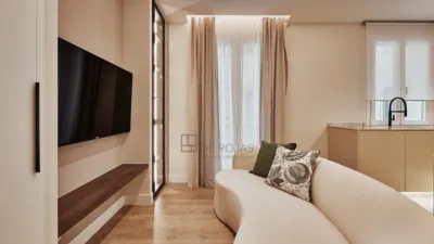 Apartment on Calle de José Ortega y Gasset photo 9