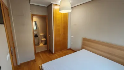 Piso en alquiler en Ciudad-Naranco-Vallobín, Ciudad-Naranco-Vallobín (Oviedo) de 800 €<span>/mes</span>