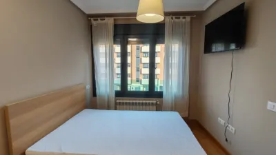 Piso en alquiler en Ciudad-Naranco-Vallobín, Ciudad-Naranco-Vallobín (Oviedo) de 800 €<span>/mes</span>