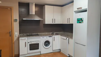 Piso en alquiler en Ciudad-Naranco-Vallobín, Ciudad-Naranco-Vallobín (Oviedo) de 800 €<span>/mes</span>