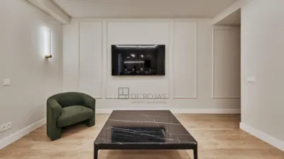 Apartment on Calle del Conde de Peñalver photo 11