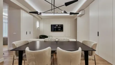 Apartment on Calle del Conde de Peñalver photo 7