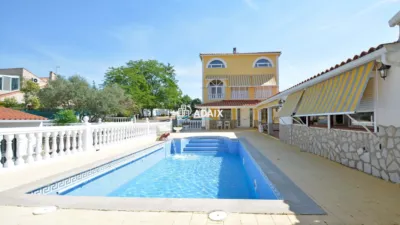Chalet on Peñas Blancas Street photo 17
