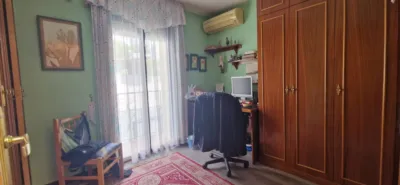 House in Centre photo 15