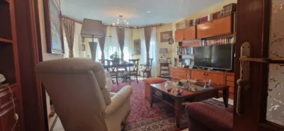 House in Centre photo 4