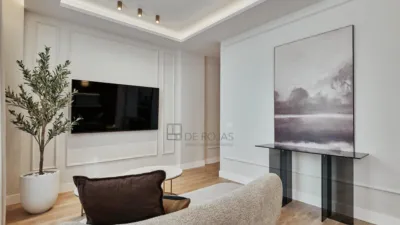 Apartment on Calle de Alcántara photo 10