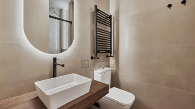 Apartment on Calle de Alcántara photo 26