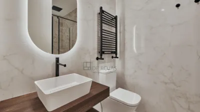 Apartment on Calle de Alcántara photo 28