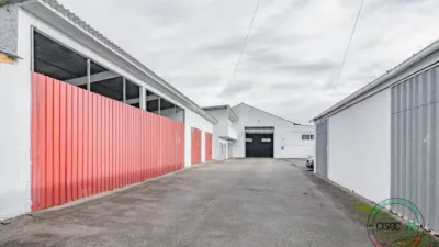 Nave industrial en venta en Calle Noreña, Número Sin Informacion, Noreña de 290.000 €