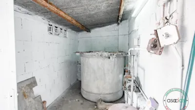 Nave industrial en venta en Calle Noreña, Número Sin Informacion, Noreña de 290.000 €