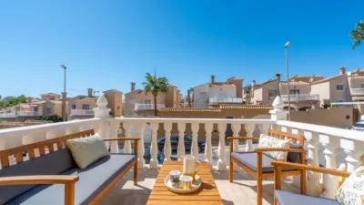 Pis – Orihuela, Villa Martín - Més