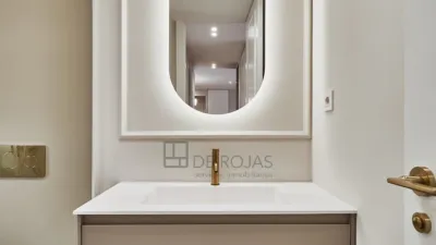 Apartment on Calle del Piamonte photo 12