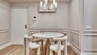 Apartment on Calle del Piamonte photo 4