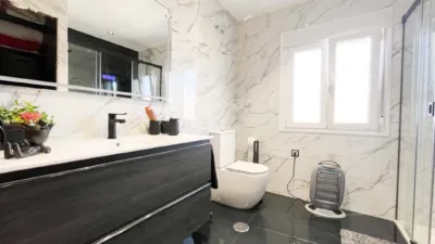 Chalet en venta en Calle Calle Jose Ruiz Pintor Blasco S, Número S/N, Campanillas (Málaga Capital) de 332.000 €