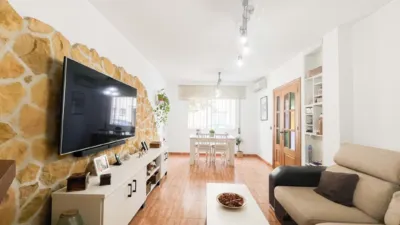 Chalet en venta en Calle Calle Jose Ruiz Pintor Blasco S, Número S/N, Campanillas (Málaga Capital) de 332.000 €