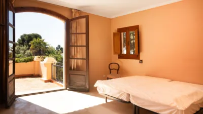Chalet on Urb El Paraiso Street photo 14