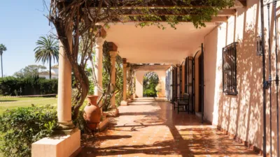 Chalet on Urb El Paraiso Street photo 17