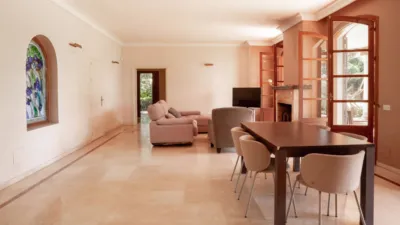 Chalet on Urb El Paraiso Street photo 24