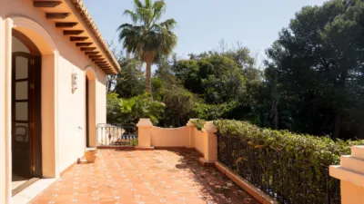 Chalet on Urb El Paraiso Street photo 30