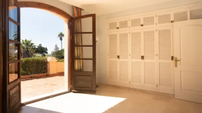 Chalet on Urb El Paraiso Street photo 7