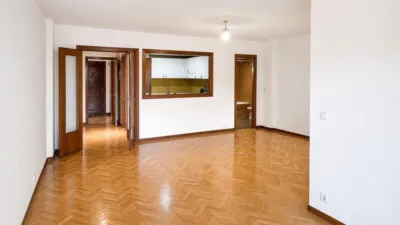 Apartment on Santa Cruz de Marcenado Street photo 2