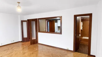 Apartment on Santa Cruz de Marcenado Street photo 3