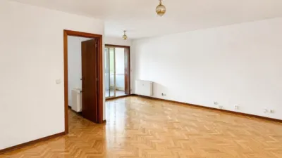 Apartment on Santa Cruz de Marcenado Street photo 4