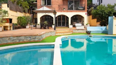 House on Avinguda 323 photo 3
