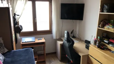 Piso en alquiler en Calle de los Avellanos, Centro (Oviedo) de 1.100 €<span>/mes</span>
