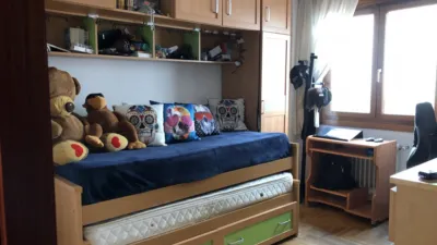 Piso en alquiler en Calle de los Avellanos, Centro (Oviedo) de 1.100 €<span>/mes</span>