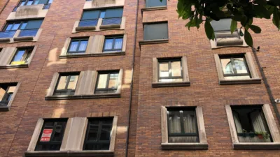Piso en alquiler en Calle de los Avellanos, Centro (Oviedo) de 1.100 €<span>/mes</span>