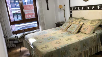 Piso en alquiler en Calle de los Avellanos, Centro (Oviedo) de 1.100 €<span>/mes</span>