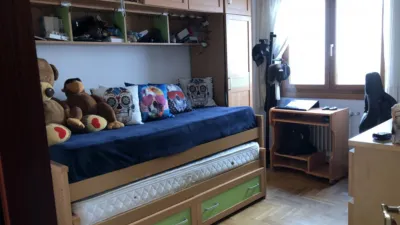 Piso en alquiler en Calle de los Avellanos, Centro (Oviedo) de 1.100 €<span>/mes</span>