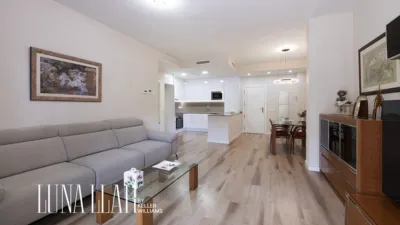 Apartment in Zona Universitària-Gran Via Mar-Camí Ral photo 10