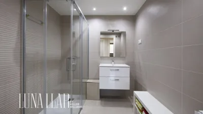 Apartment in Zona Universitària-Gran Via Mar-Camí Ral photo 25