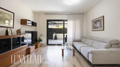 Apartment in Zona Universitària-Gran Via Mar-Camí Ral photo 8