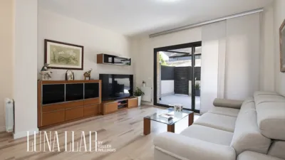 Apartment in Zona Universitària-Gran Via Mar-Camí Ral photo 9