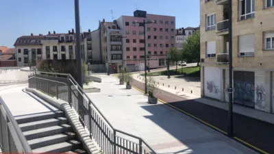 Local comercial en alquiler en Calle Indalecio Prieto Tuero - View 3